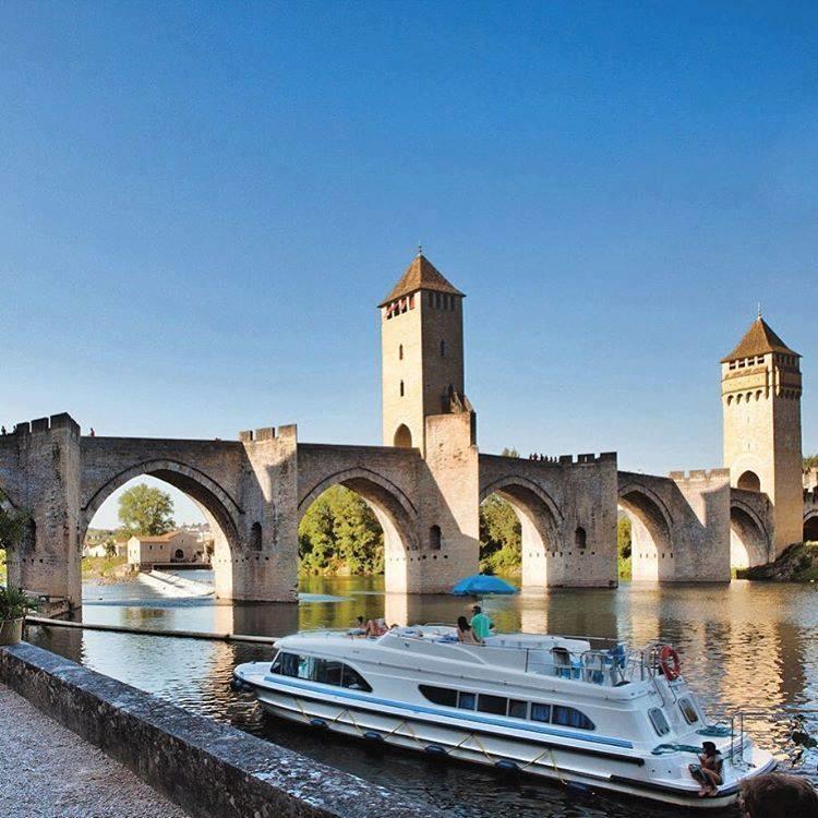 Allees Des Soupirs Cahors Esterno foto