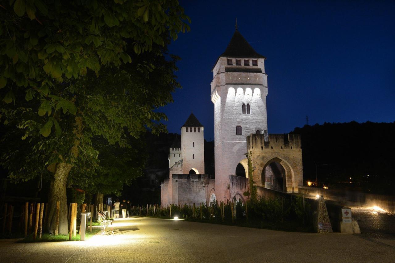 Allees Des Soupirs Cahors Esterno foto